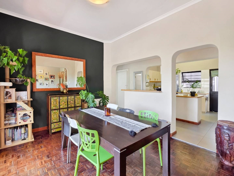 2 Bedroom Property for Sale in Vredehoek Western Cape